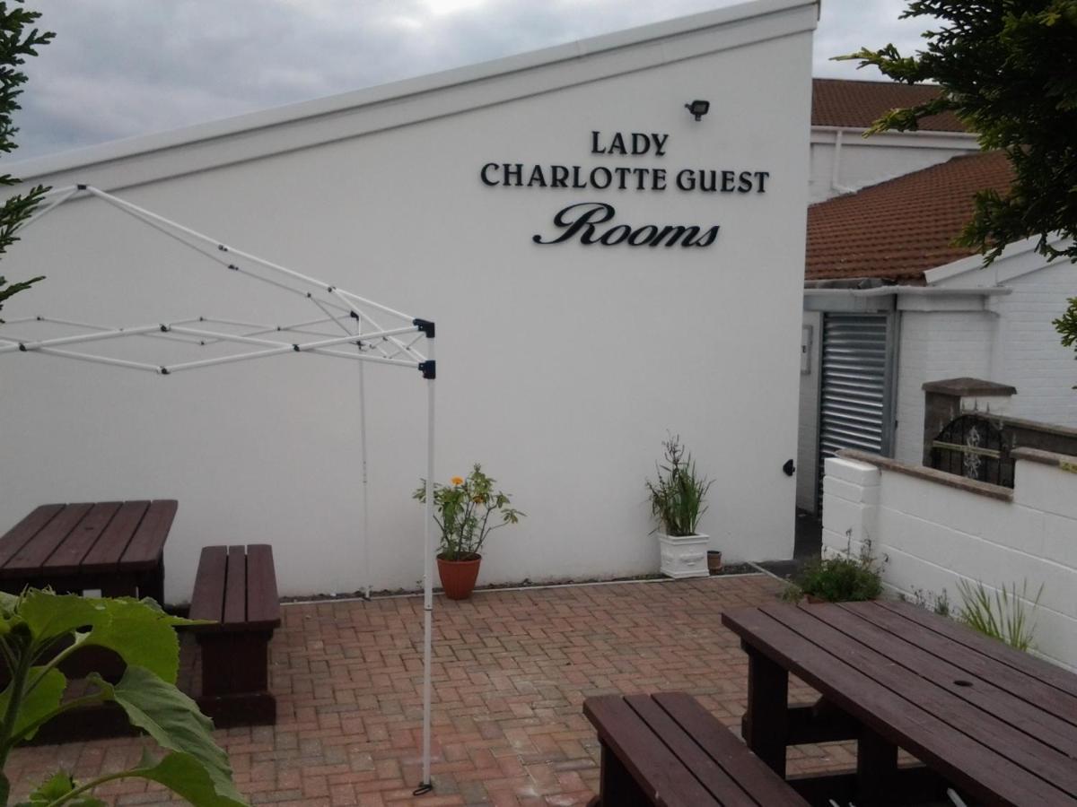 Dowlais Lady Charlotte Guest Rooms Triple Rooms מראה חיצוני תמונה