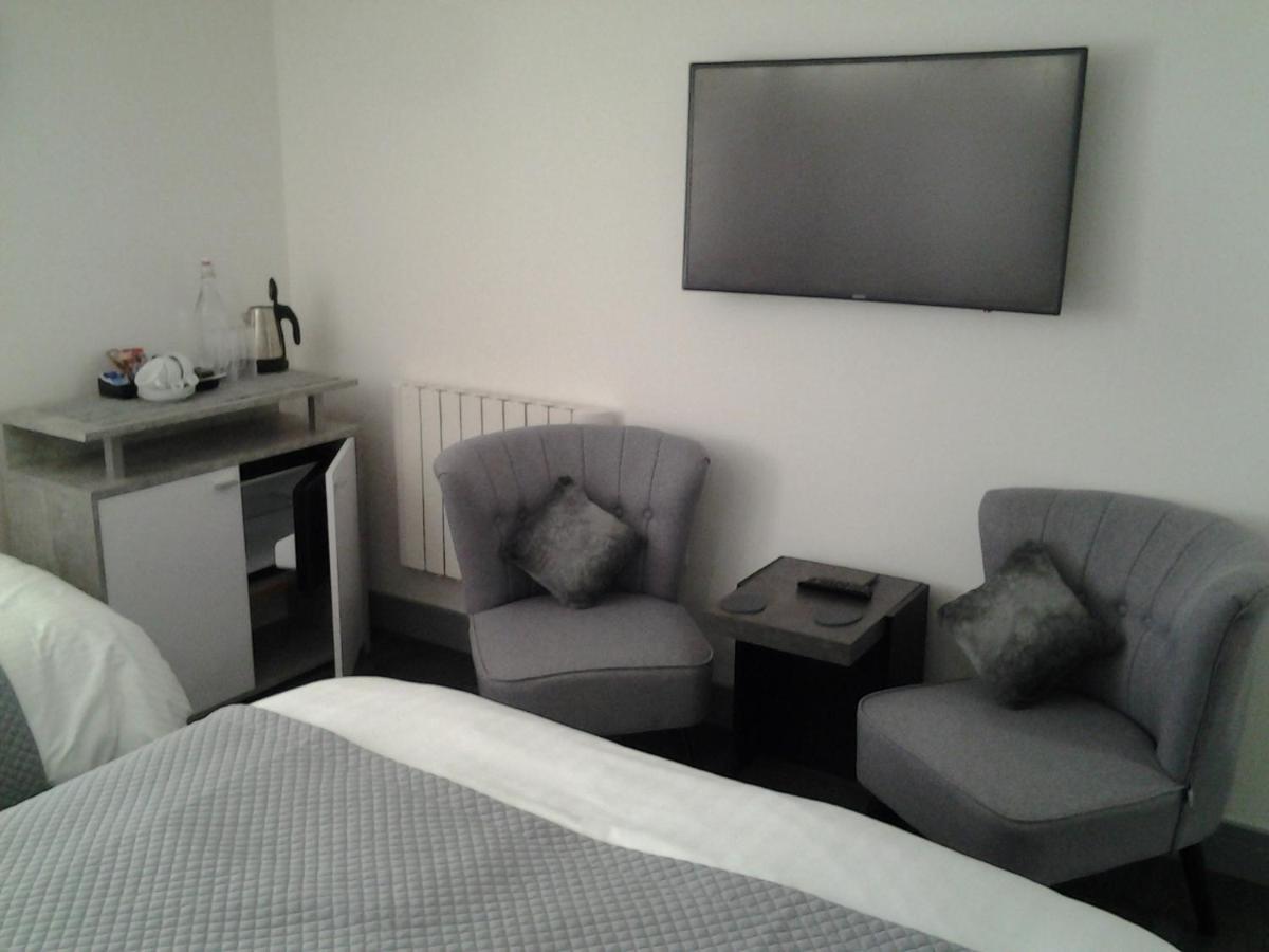 Dowlais Lady Charlotte Guest Rooms Triple Rooms מראה חיצוני תמונה